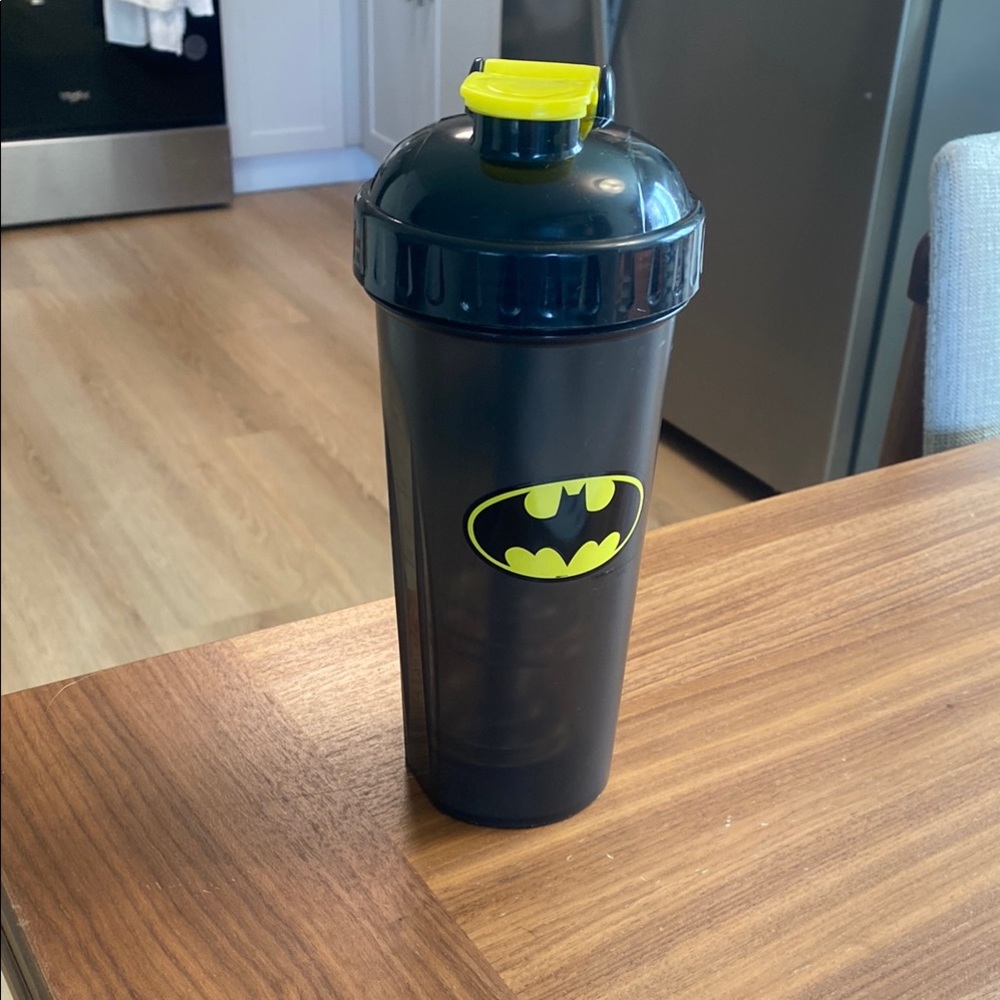 Black and Yellow Water Bottle for Dining